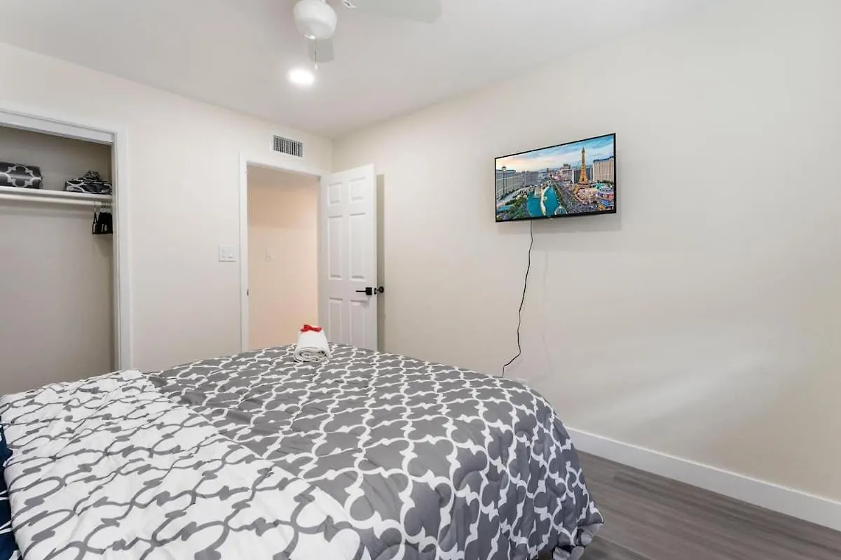 Exclusive Designer Home With Strip Views And Pool Las Vegas 0*,  United States