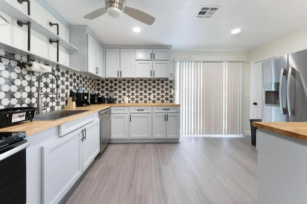 Exclusive Designer Home With Strip Views And Pool Las Vegas Villa