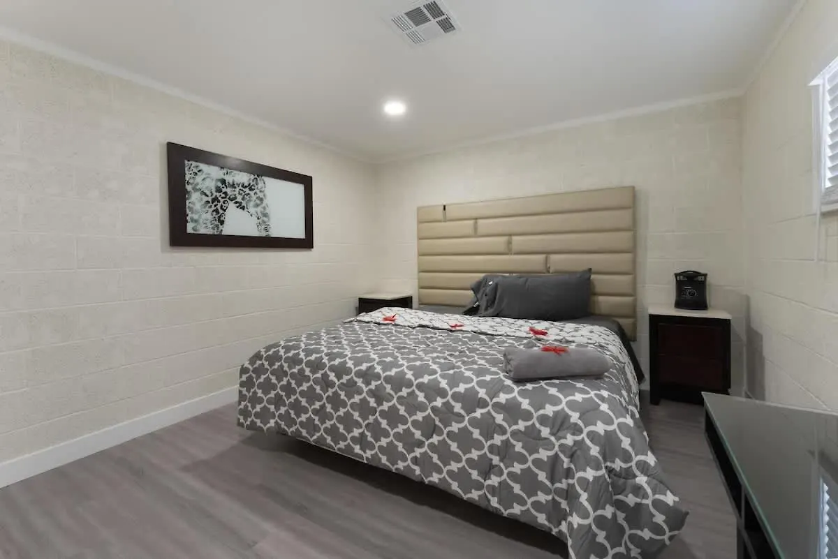 Exclusive Designer Home With Strip Views And Pool Las Vegas 0*,