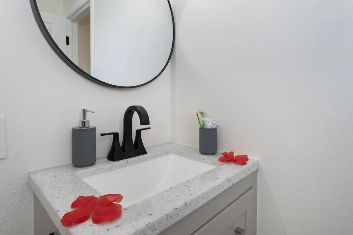 Villa Exclusive Designer Home With Strip Views And Pool Las Vegas United States