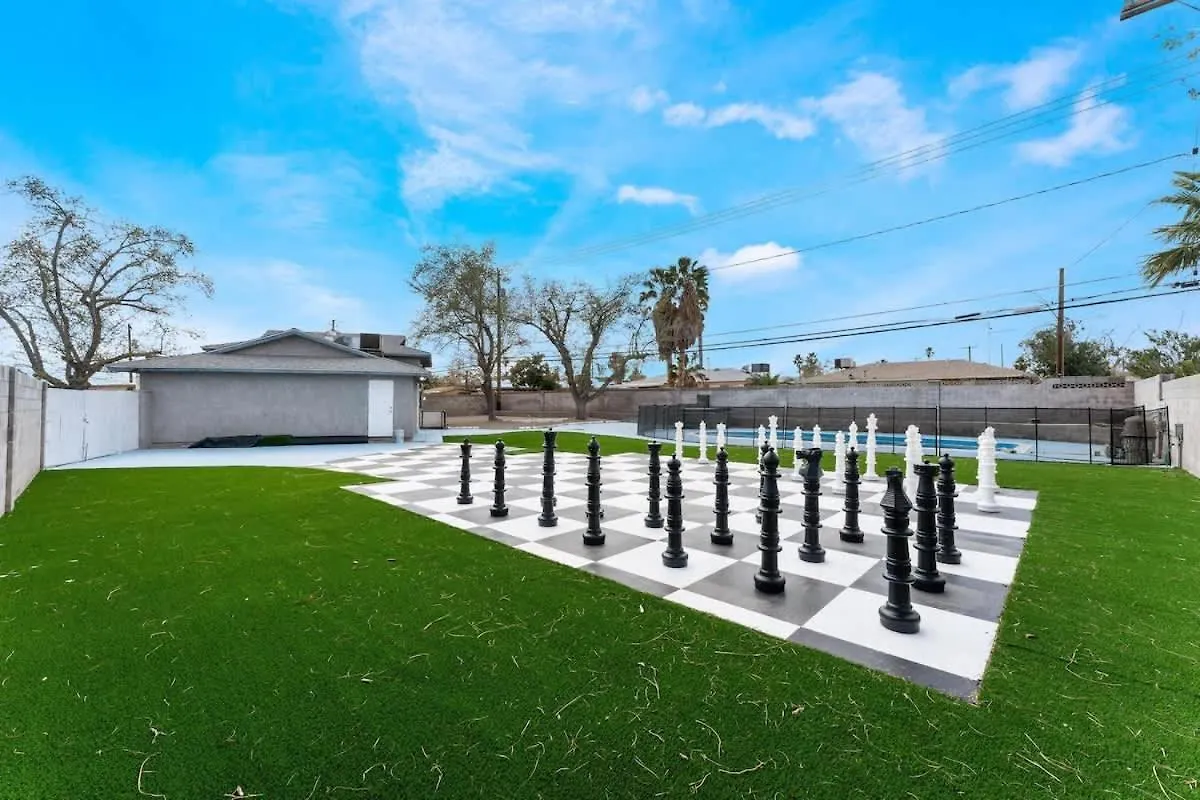 Villa Exclusive Designer Home With Strip Views And Pool Las Vegas